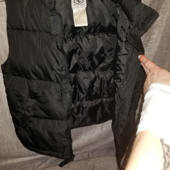 Athletic Works Puffer Vest - Picture 2 of 5